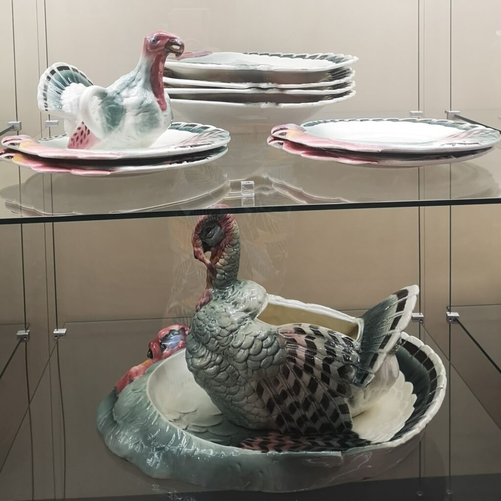 A quirky Turkey dinner service crockery.
