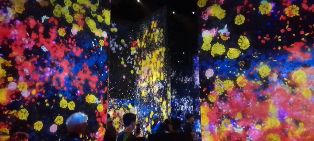 An example of the flowery artwork spanning every wall, floor and ceiling in this Top Tokyo Attraction.